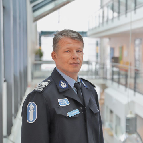 Kasvokuva henkilöstä.