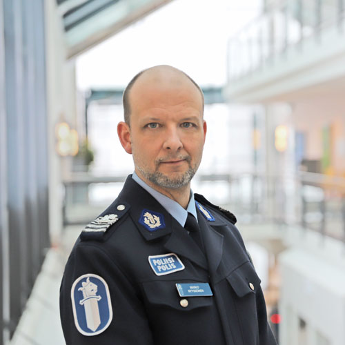 Kasvokuva henkilöstä.