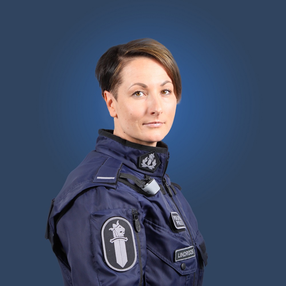 Ennalta Estävää Työtä Tekevä Poliisi Haluaa Olla Nuorille Läsnä Myös ...